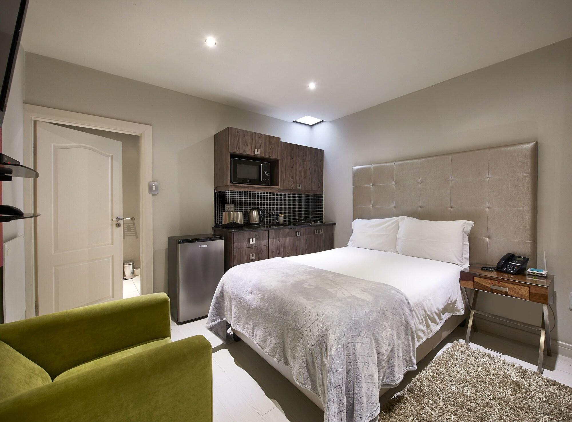 Dynasty Forest Sandown Self Catering Hotel Johannesburg Exterior photo