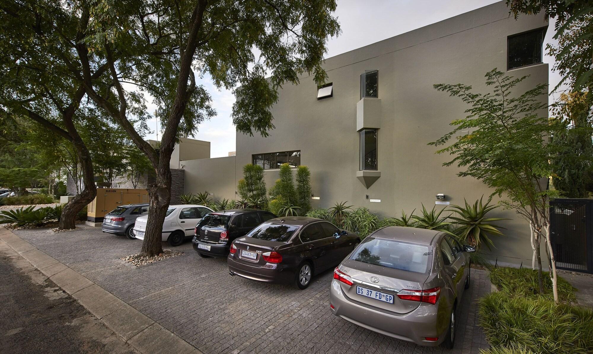 Dynasty Forest Sandown Self Catering Hotel Johannesburg Exterior photo